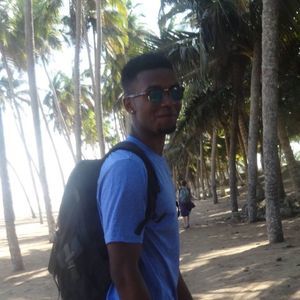 Meet your Posher, Devonte